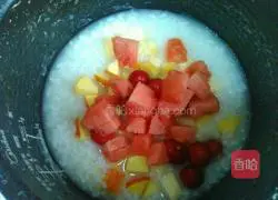 Illustration of how to make assorted fruit porridge 7