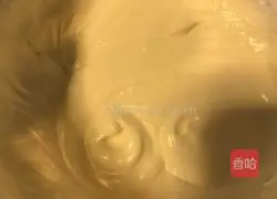 Illustration of how to make original strawberry layer cake 12