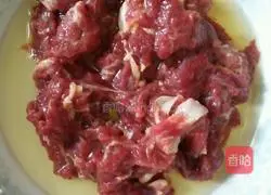 Illustration of how to make stir-fried beef with sour beans, sour ginger and stir-fried beef 4