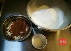 Illustration of how to make fancy European bags 2