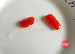 Illustration of how to make cute rabbit toast slices 3