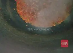 Illustration of how to stir-fry diced beef 3