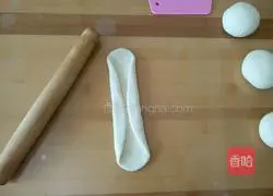 Illustration of how to make French bread 7