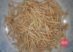 Illustration of how to make fried bacon with folded ear root 1