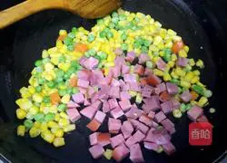 Assorted Toast Curry Fried Rice Recipe Illustration 5