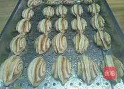 Sesame candy flower roll recipe illustration 7