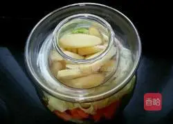 Illustration of how to make homemade Sichuan pickles 3