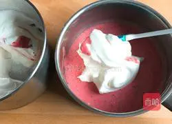 Illustration of how to make dragon fruit chiffon cake 12