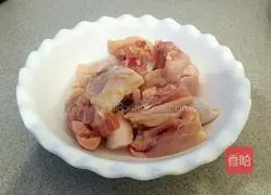 Illustration of how to make chicken soup 1