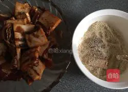 Illustration of how to make steamed pork with rice flour 5