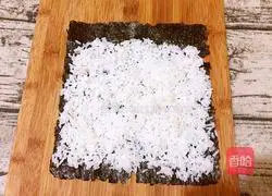 Illustration of how to make tuna sushi 9