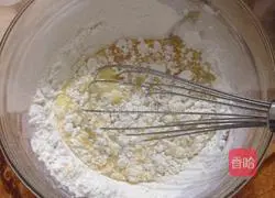 Illustration of how to make seaweed and meat floss cake rolls 5