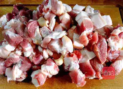 Illustration of how to make Roujiamo 2