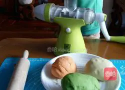 Rose bread recipe illustration 3