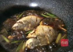 Illustration of home-style braised pomfret 7