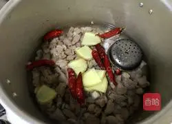 Illustration of how to make mutton powder soup 3