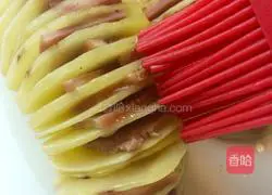 Illustration of how to make bacon organ potatoes 6