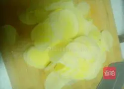 Illustration of how to make barbecue flavored potato chips 2