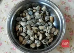 Illustration of how to make spicy clams 1