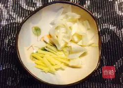 Illustration of braised lentils in sauce 4