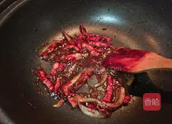 Illustration of how to make black pepper beef fillet pasta 4