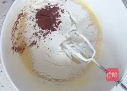 Red Velvet Cake Recipe Illustration 2