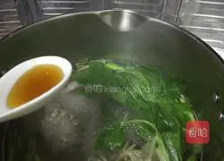 Illustration of how to make tuna bone soup 11