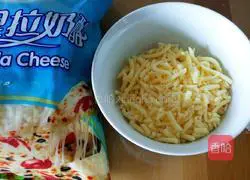 Thin-bottom roasted chicken and mushroom pizza recipe 12