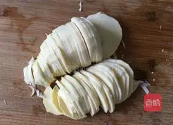 Illustration of how to stir-fry pork with spring bamboo shoots 2