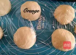 Illustration of how to make Middle Eastern pocket bread 5