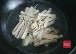 Illustration of how to make thousands of shredded pork 3