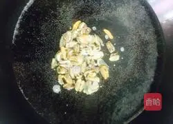 Illustration of how to make water shield tofu soup 6