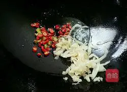 Illustration of how to make shredded pork with kimchi and sweet potato noodles (hot and sour version) 8