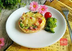 Illustration of how to make fried egg and ham pizza 14