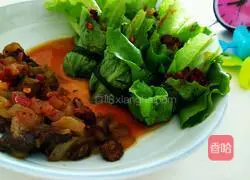 Illustration of how to make lettuce wraps 6