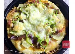 Illustration of how to make beef sausage and potato pizza 9