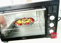 Lazy Bun Fruit Pizza Recipe Illustration 14