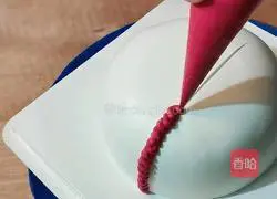 Illustration of how to make a cute little snowman in winter 7