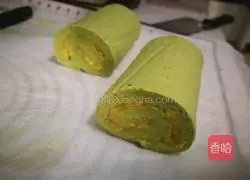 Illustration of how to make matcha mango cake roll 17