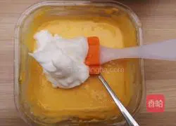 Pumpkin Chiffon Cake Recipe Illustration 6