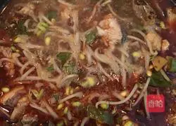 Illustration of how to stew spicy fish with soybean sprouts 14