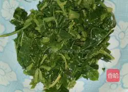 Illustration of how to make cold Chinese toon pickles 2