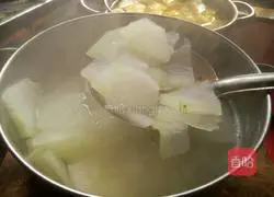 Illustration of homemade pineapple cake 3