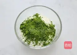 Illustration of how to make matcha cream cake roll 5