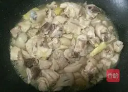 Illustration of how to make colorful braised chicken 4