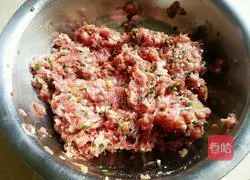 Illustration of how to make fried buns 8