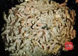 Illustration of how to make stir-fried shredded beef 5