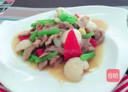 Illustration of how to make lychee meat slices 8