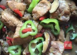 Shiitake mushroom yellow Illustration of braised chicken 2