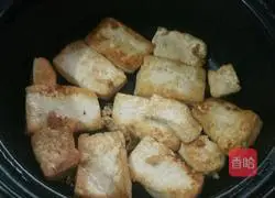 Illustration of how to make casserole fish head stew 7